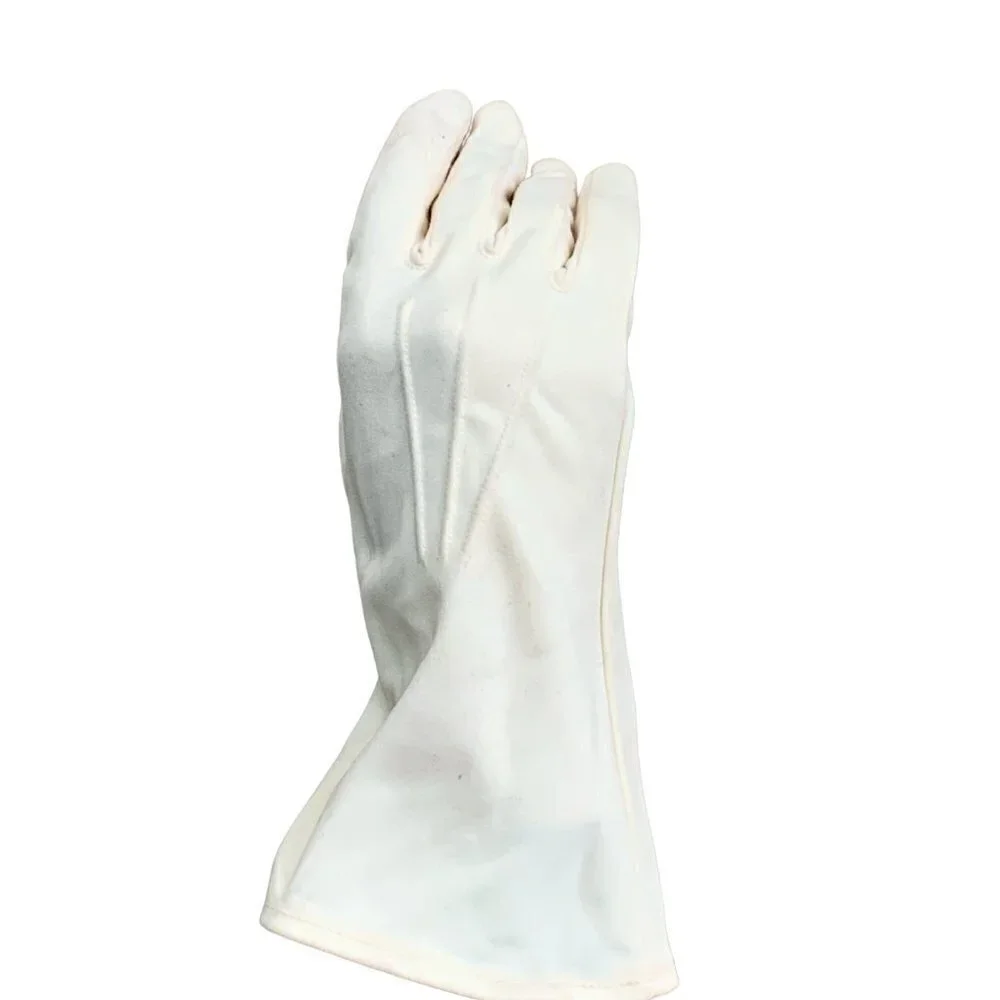 VTG Womens Pair of Dressy Gloves Off-White/Ivory Trapunto Stitching Accent #92R